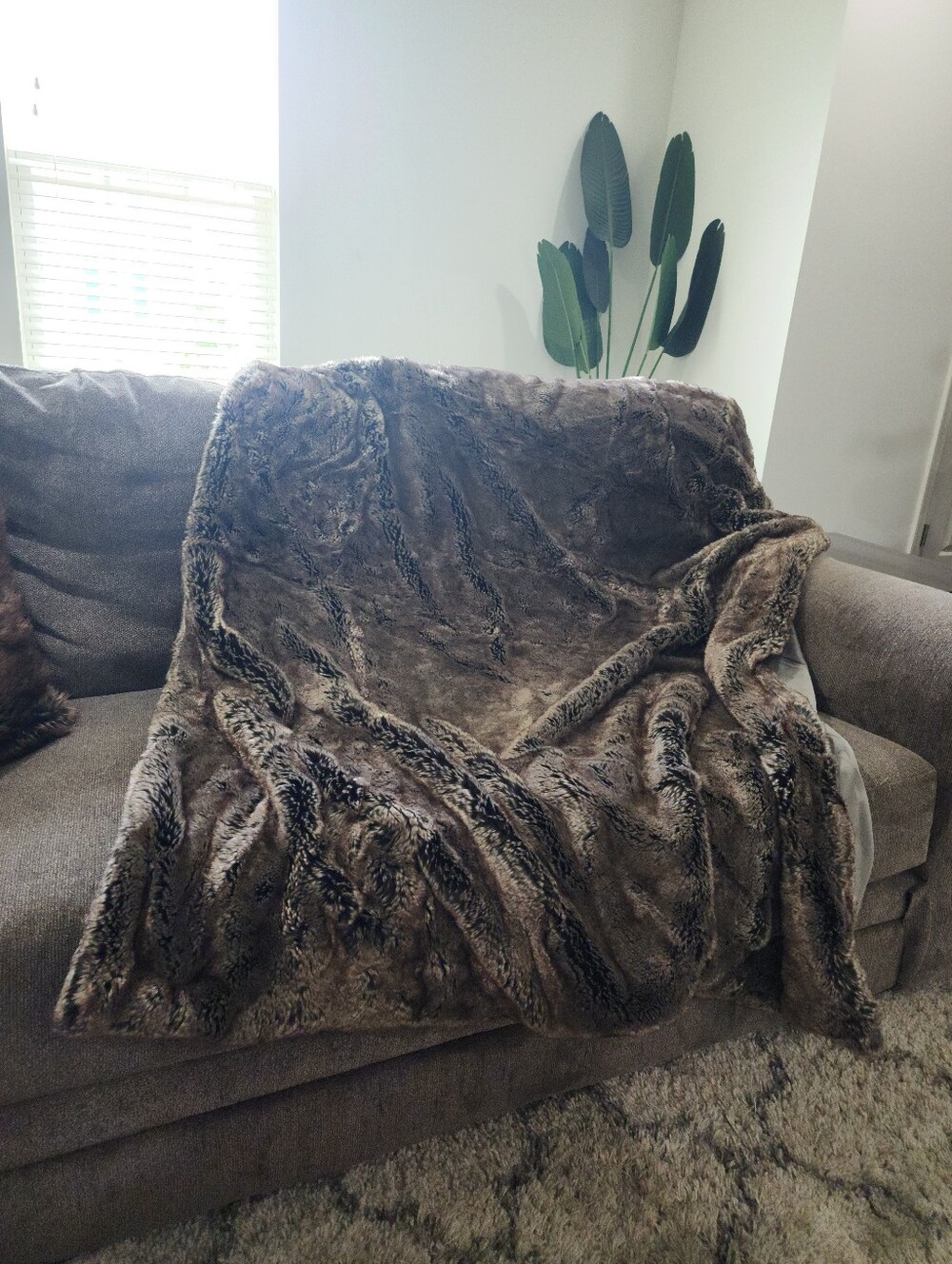 Quince Luxury Faux Fur Throw Blanket